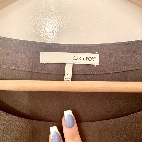 Oak and fort shift dress with three quarter length sleeves. - Picture 2 of 2